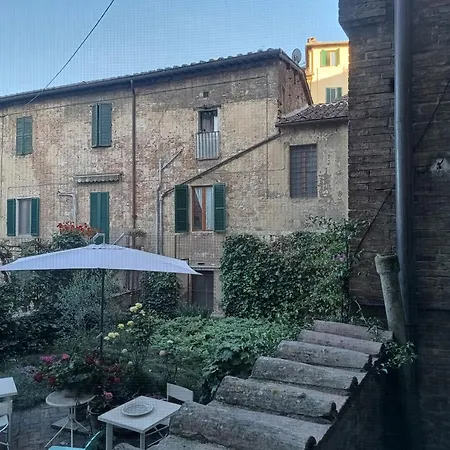 L' Angolo Di Lägenhet Siena